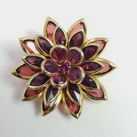 Vintage Avon Purple Rhinestone Starburst Flower Design Brooch, Lapel Pin - Picture 6 of 6